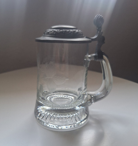 Bierkrug aus glas - 0,5, l