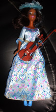 BARBIE DREI MUSKETIERE RENEE RARITÄT VIOLINE HUT 2008 NEUWERTIG DISNEY