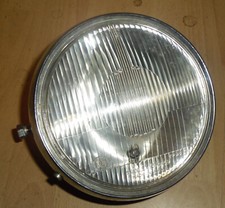Scheinwerfer mit Gehäuse