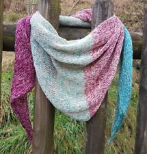 Tuch Schal Stola gestrickt, Farbverlauf grün-lila, Handarbeit