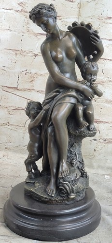 Große hautfarben statue - große,