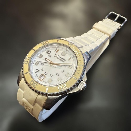 Victorinox swiss army quartz - victorinox,