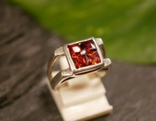 Großer 925 Sterling Silber Ring 4 Rote Facettierte Steine Anka Signiert Kubus