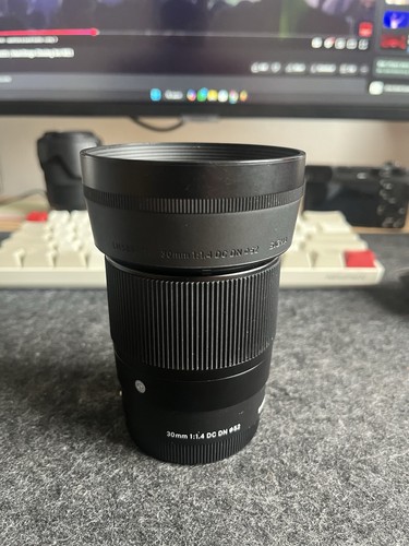 Sigma 30mm dc dn - sigma, f1.4