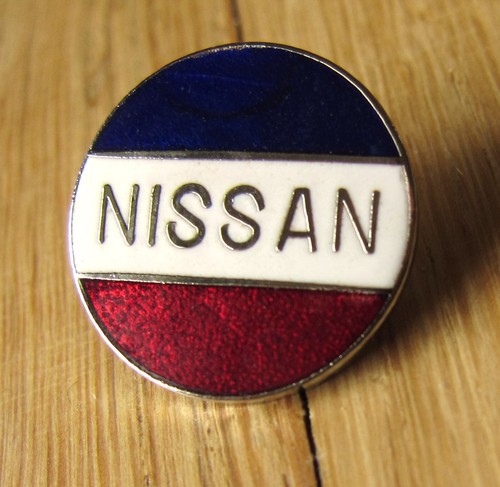 Nissan logo pin - /,