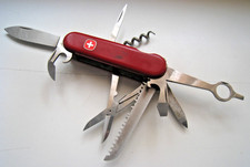 Orig.  Schweizer Offiziersmesser. Marke " Wenger  Delemont " in Rot  9 Teile !!