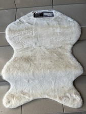 Bettvorleger in Felloptik