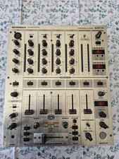 Behringer DJX700 Professional