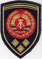NVA VM Volksmarine Ärmelabzeichen Fähnrich ab 21 Dienstjahre 3 Sterne 1974-79
