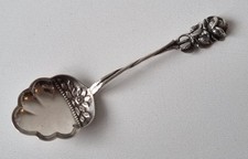 Schöner 800 Silber Zuckerlöffel Hildesheimer Rose mit Rosenblüten - 10 Gramm
