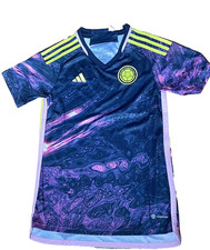 wunderschönes Adidas Trikot