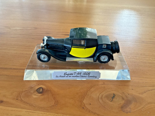 Bugatti 1928 modellauto - t-44,
