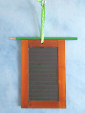 alte Schiefertafel (von 1946) m Kordel, ca. 11,5x17,5 cm, mit Griffel A80