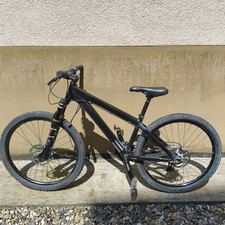 Canyon Stitched Dirt Bike aus  2009, In Schwarz (erste Auflage des Shiched)