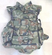 taktische Schlag - & Stichschutzweste  in Multitarn ,Gr.: XL