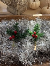 Alter Weihnachtsschmuck Künstliche Tannenzweige mit Beeren 2 Stück