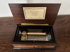 Reuge / Jobin of Swizerland, Romance Spieluhr 3 Melodien, Nußbaum Wurzelfurnier