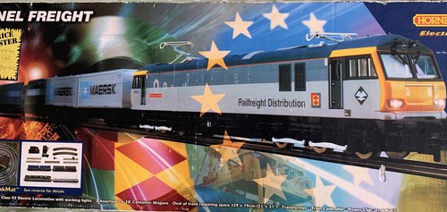 Hornby r825 tunnel cargo - hornby, boxed