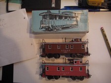 Märklin 2 x 4570, Farben braun und rot.