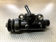 Bremszylinder/pumpe hinten