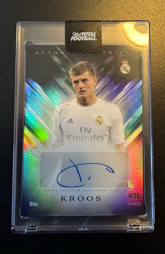 Topps total football 2025 - total,