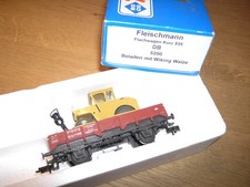 Fleischmann H0 - Flachwagen DB 5200 beladen mit Wiking Walze