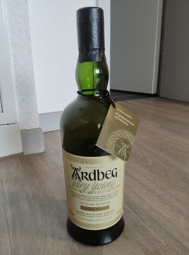 Ardbeg very young - very, 58,3%