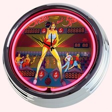 N-0764 Wanduhr "Flipper