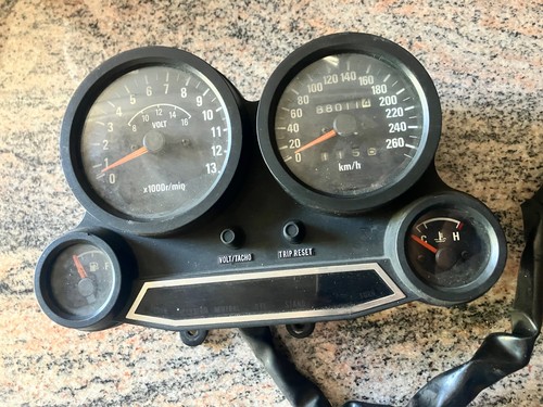 Kawasaki gpz 900 - kawasaki, cockpit