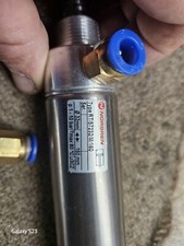 3 x-Norgren 0,32 mm Bohrung