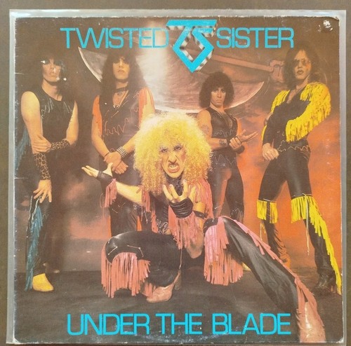 Twisted sister under - twisted, /