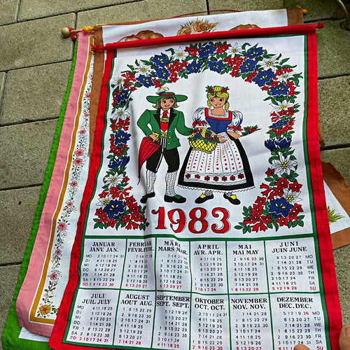 Wandbehang stoffkalender 1983 - wandbehang,