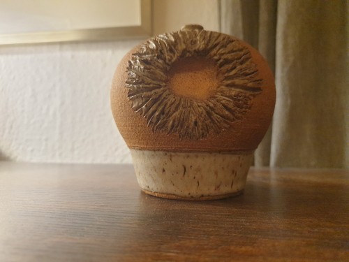 Vermutlich golda pottery - golda,