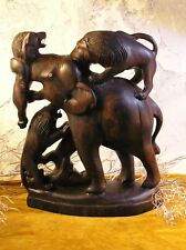 alte Skulptur Figuren Elefant Löwen Jagd Teakholz Kunsthandwerk Afrika Deko 