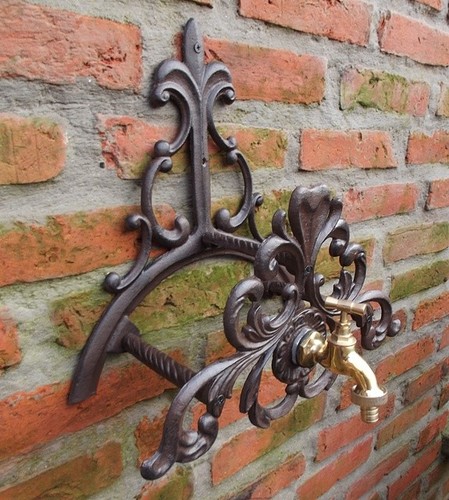 Grosser schlauchhalter mit - schlauchhalter,