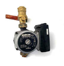 Grundfos Brötje UPER 15 - 60 Umwälzpumpe 230 Volt 130 mm 59506414 gebraucht