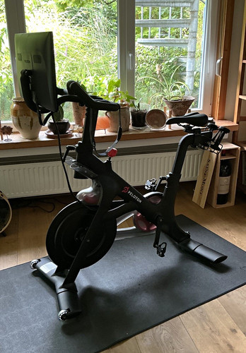 Peloton bike fitnessbike mit - peloton,
