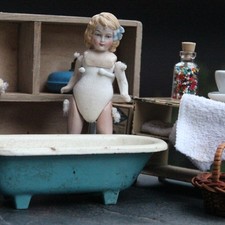 Antikes Badezimmer 1920 mit