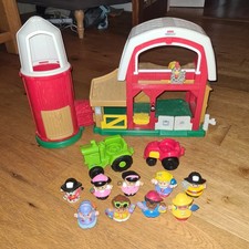 Fisher Price Little People Bauernhof Hof Scheune Spielset mit Figuren Spielzeug Konvolut