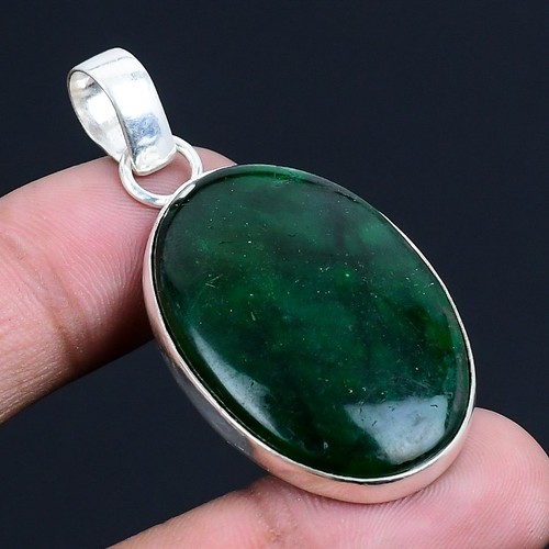 Nephrit edelstein handarbeit - nephrit,