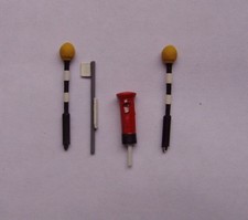 P&d Marsh Oo-Messgerät Z37 Belishas, Bushaltestelle Und Briefkasten Bemalt