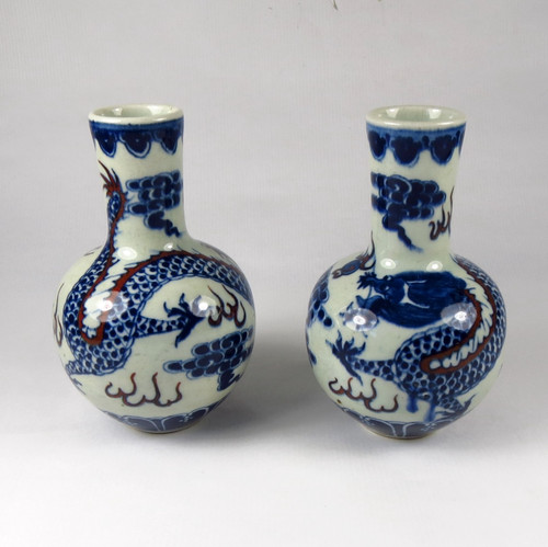 Antike chinesische blau-weiße