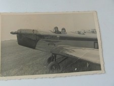 AK Sport-Flug Jehle Flugzeug,Frau,Männer,Wiesenlandschaft besr.