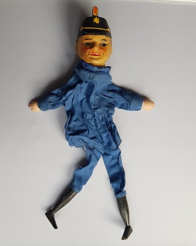 Alte handpuppe mit holzkopf - alte,