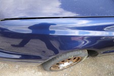 VW Golf 3 1E Cabrio Kotflügel vorne links - Rost blau LC5U