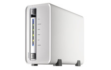 QNAP TS-212P NAS + 2x 4TB WD