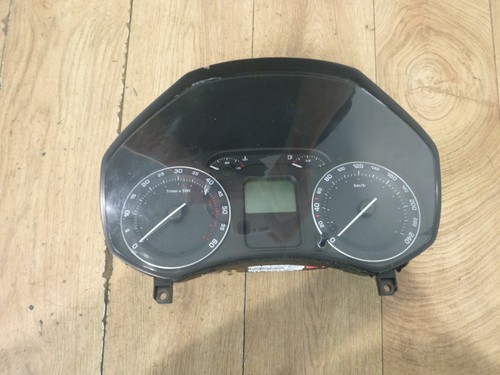 Tacho kombiinstrument skoda - tacho,