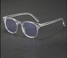 Stylische transparente Brille