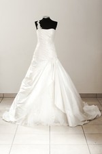San Patrick Brautkleid