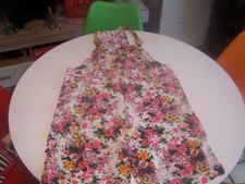 Damen Latzhose kurz  Größe 40 Oversize Blumenmuster Druck